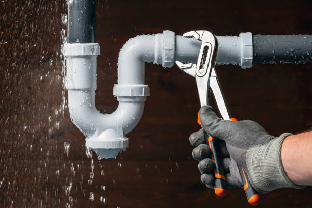 Professional Leak Detection technician working in Pipersville, PA